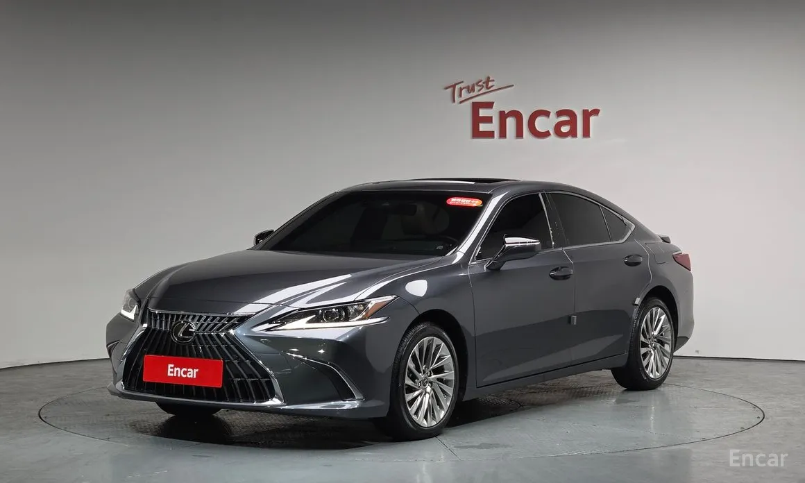 Фото 11 - Lexus ES