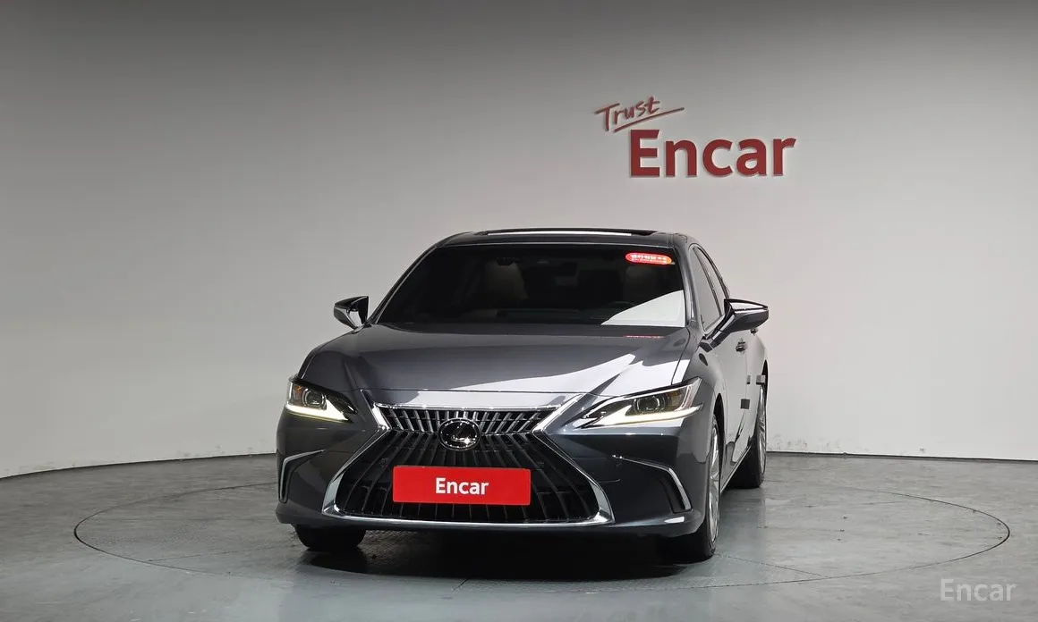 Фото 3 - Lexus ES