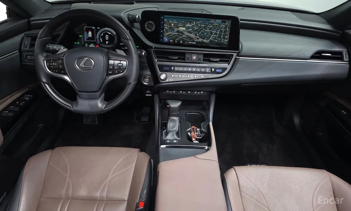 Фото 7 - Lexus ES