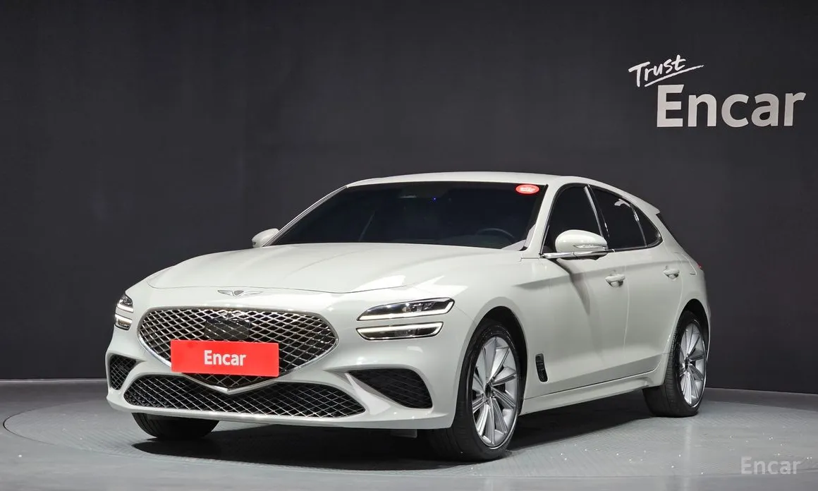 Фото 1 - Genesis G70