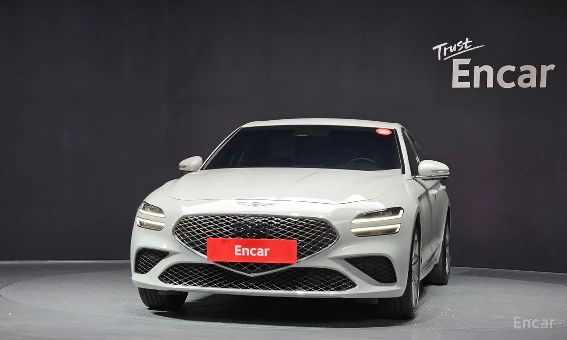 Фото 3 - Genesis G70