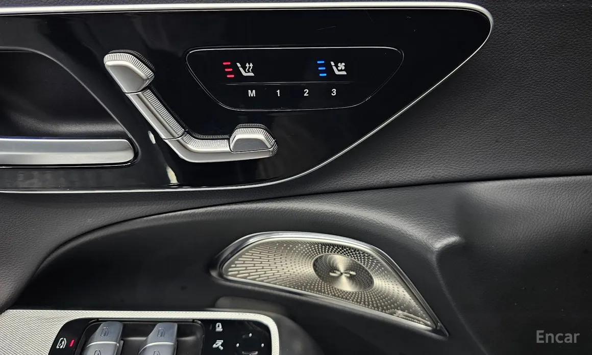 Фото 16 - Mercedes-Benz E-Class