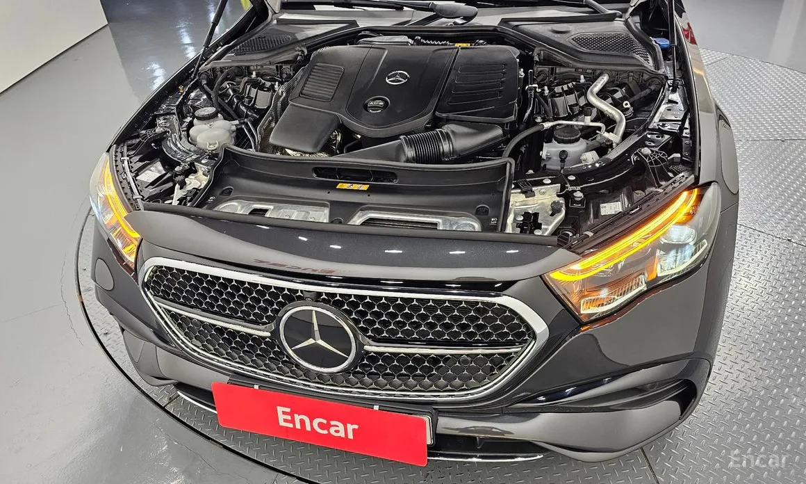 Фото 6 - Mercedes-Benz E-Class