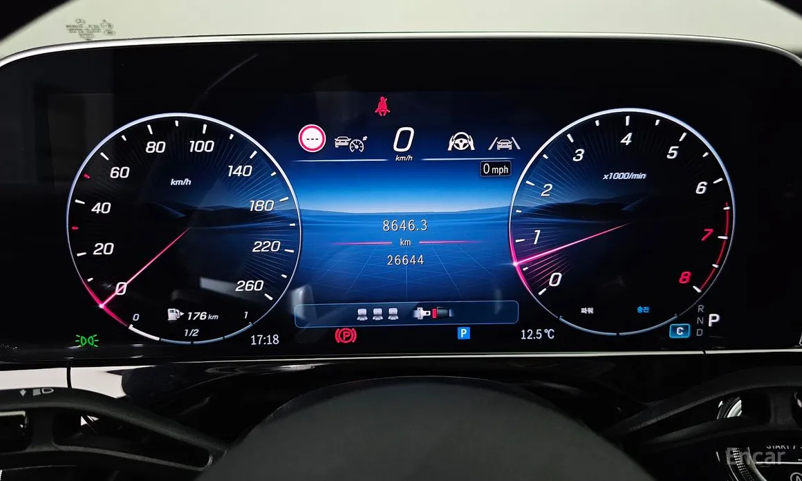 Фото 8 - Mercedes-Benz E-Class