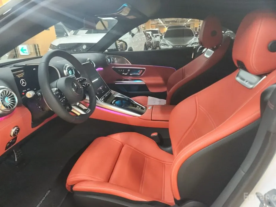 Фото 7 - Mercedes-Benz SL-Class