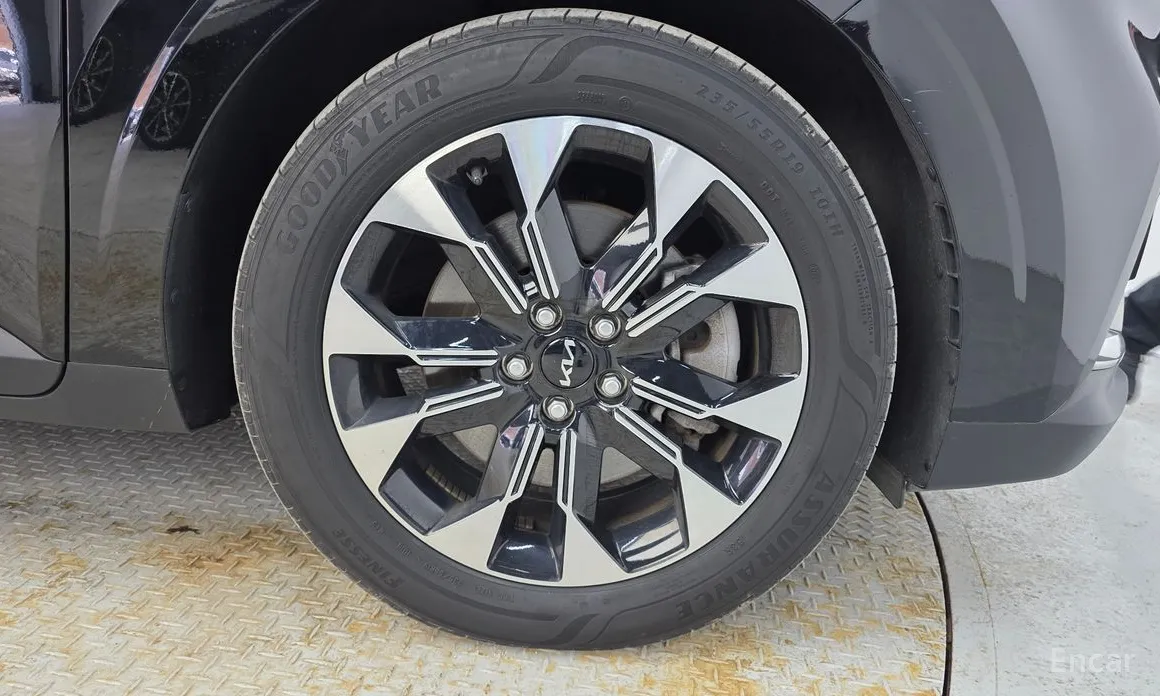 Фото 5 - Kia Carnival