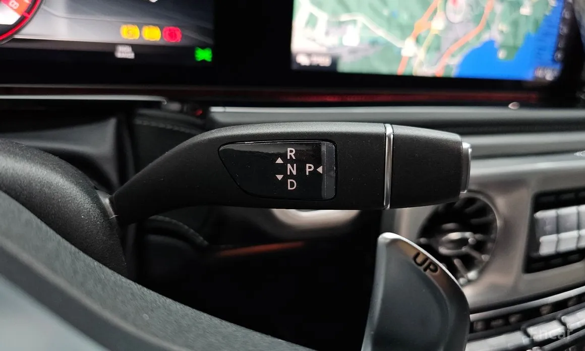 Фото 9 - Mercedes-Benz G-Class