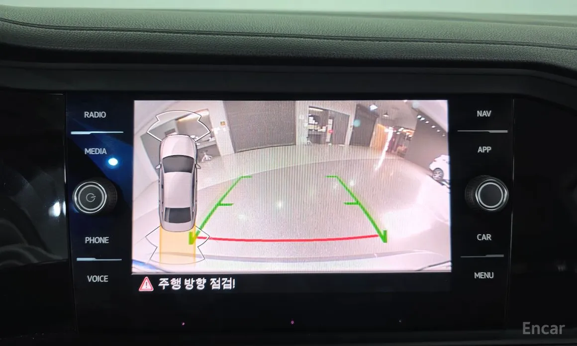 Фото 16 - Volkswagen Jetta