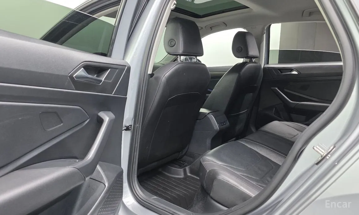 Фото 17 - Volkswagen Jetta