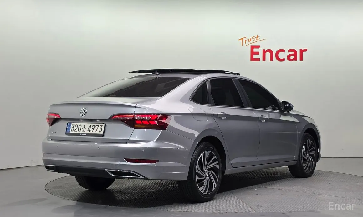 Фото 2 - Volkswagen Jetta