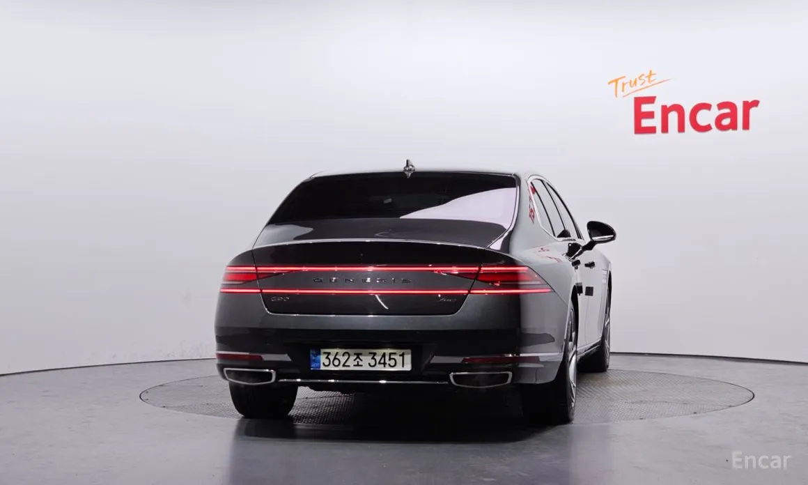 2021 Genesis G90