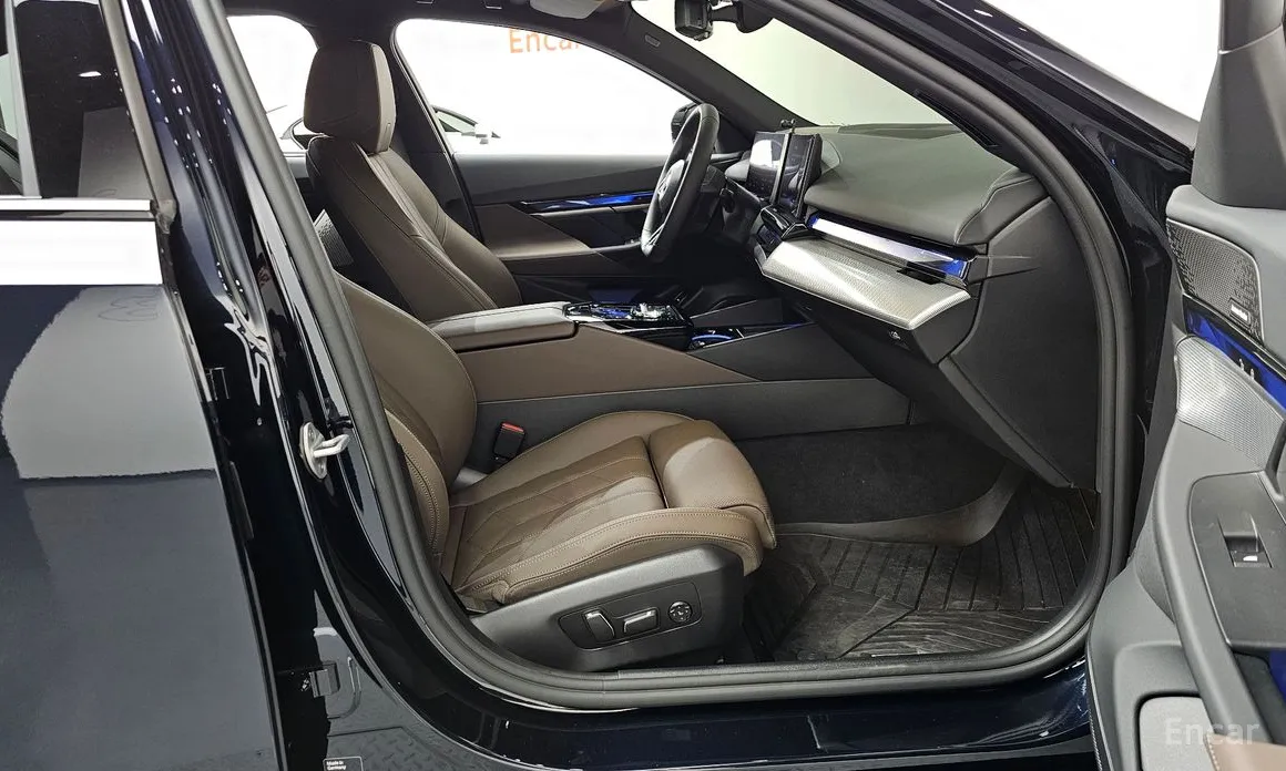 Фото 11 - BMW i5