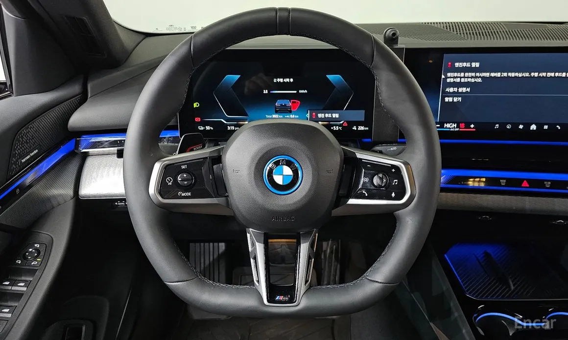 Фото 13 - BMW i5