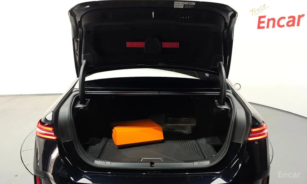 Фото 20 - BMW i5