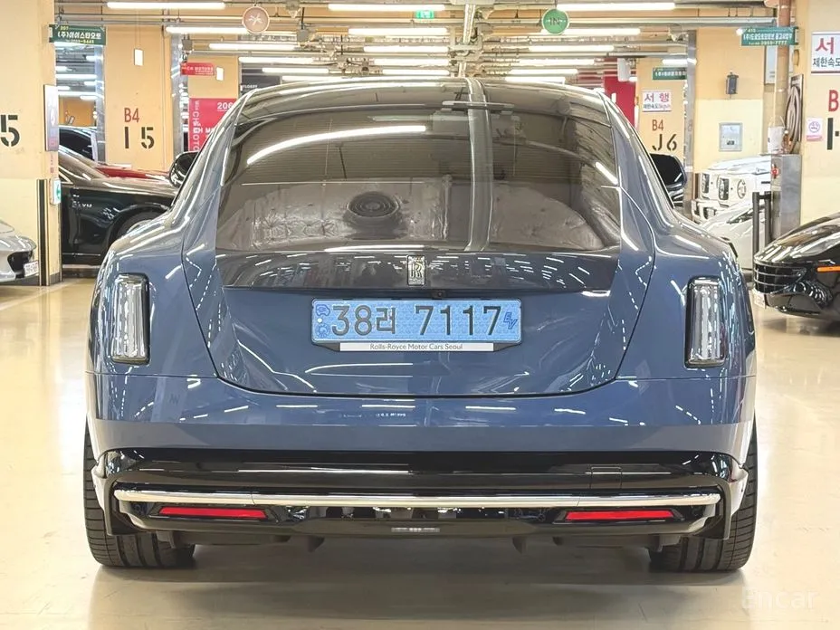 Фото 4 - Rolls-Royce Spectre