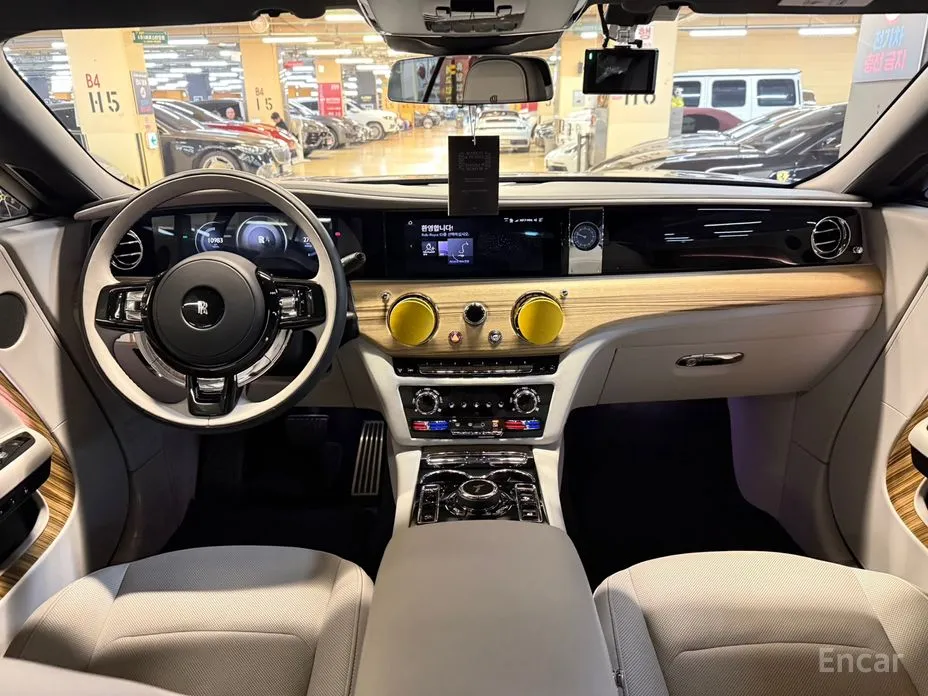 Фото 7 - Rolls-Royce Spectre