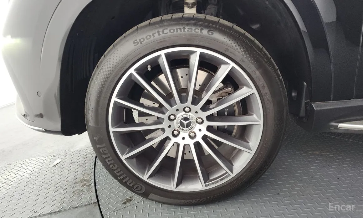 Photo 5 - Mercedes-Benz GLE-Class