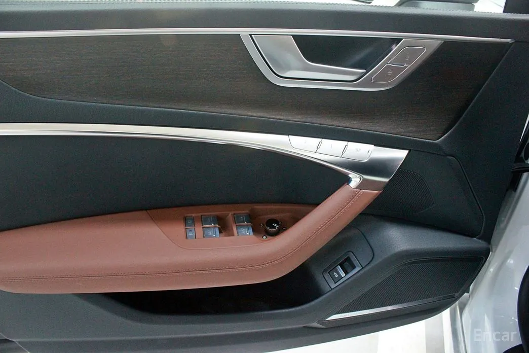 Фото 10 - Audi A7