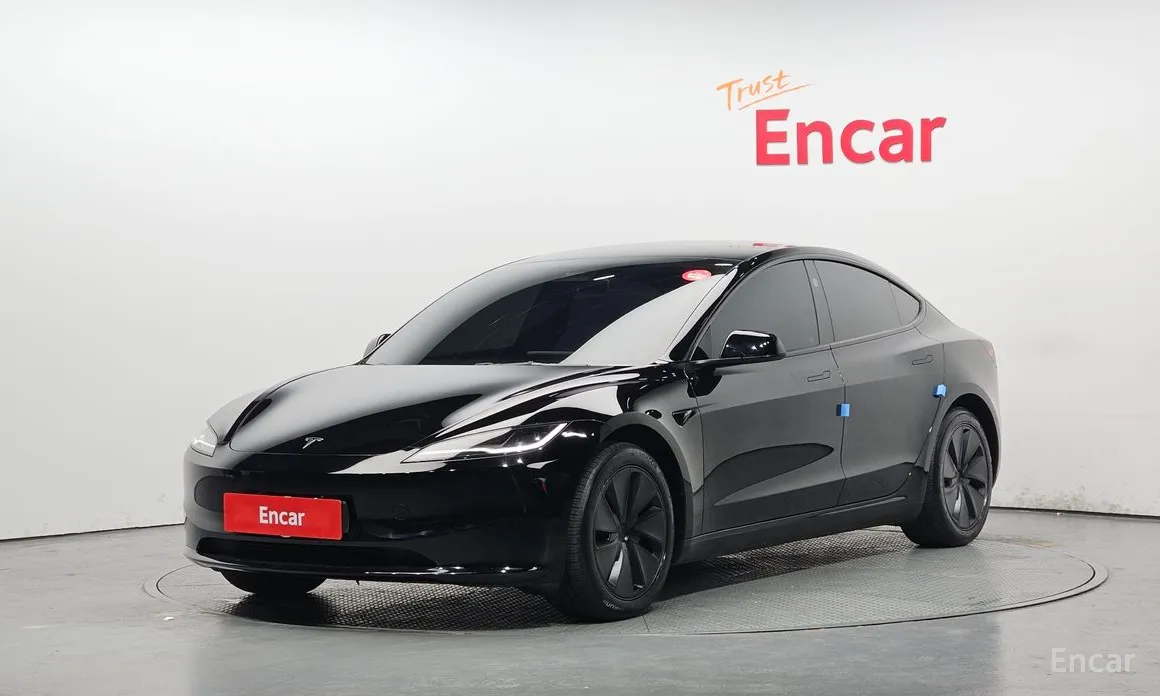 Фото 1 - Tesla Model 3