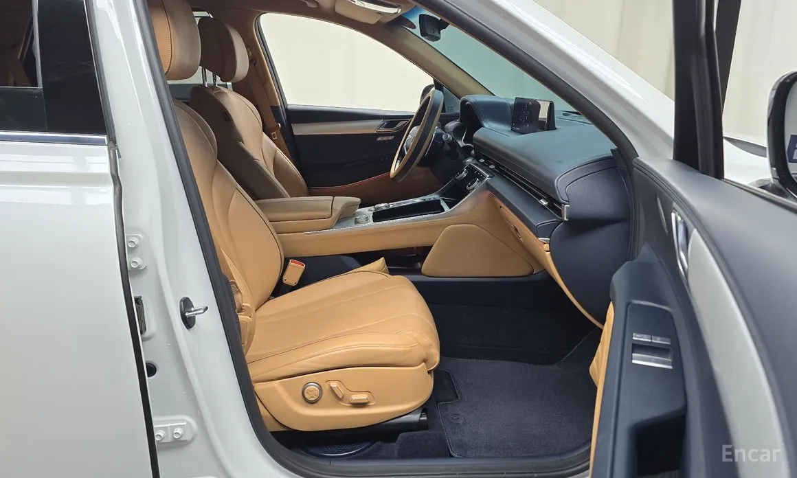 Фото 11 - Genesis GV80