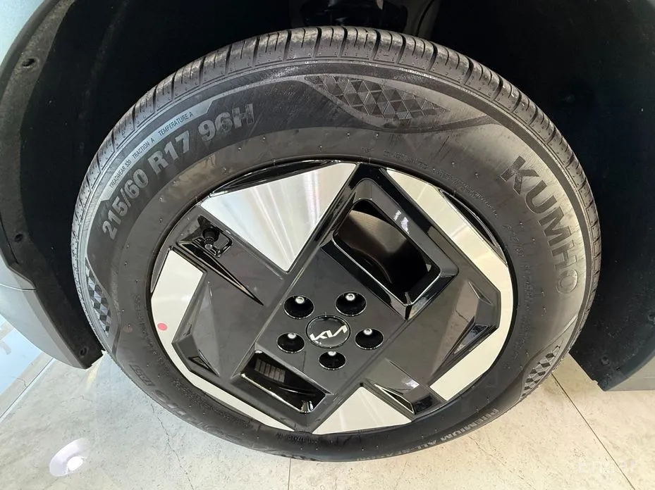 Фото 5 - Kia EV3