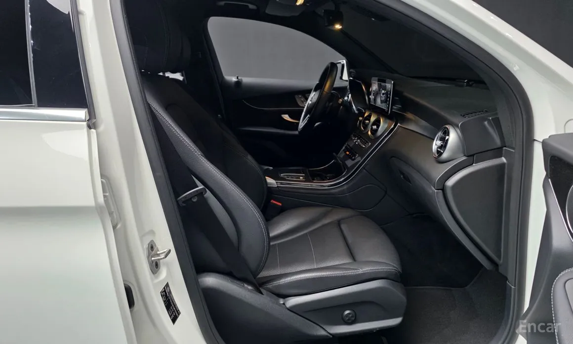 Фото 11 - Mercedes-Benz GLC-Class