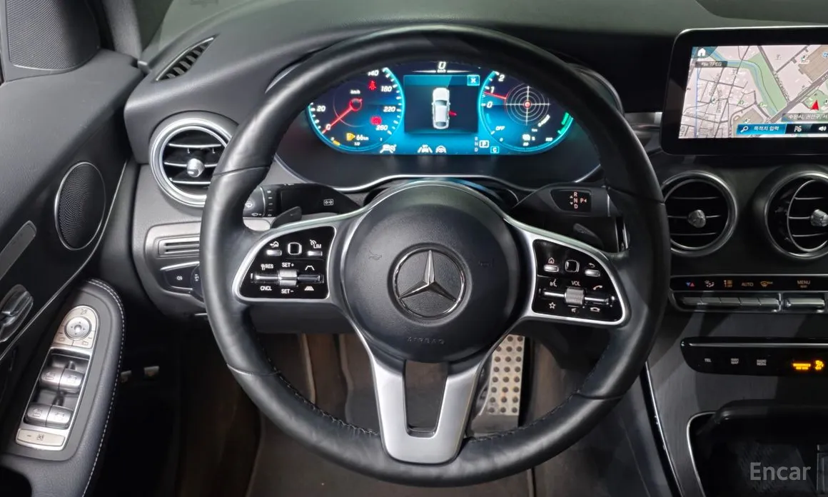 Фото 13 - Mercedes-Benz GLC-Class