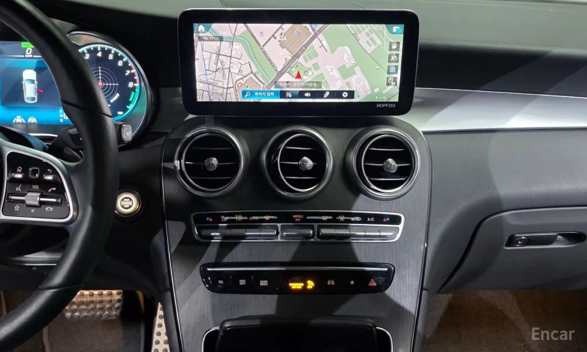 Фото 14 - Mercedes-Benz GLC-Class