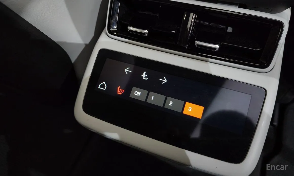 Фото 18 - Polestar 4