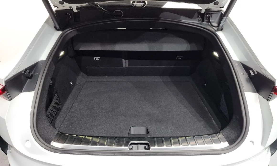 Фото 20 - Polestar 4