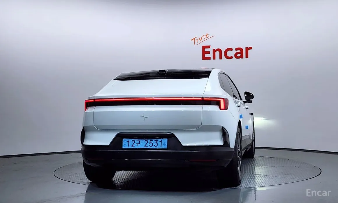 Фото 4 - Polestar 4