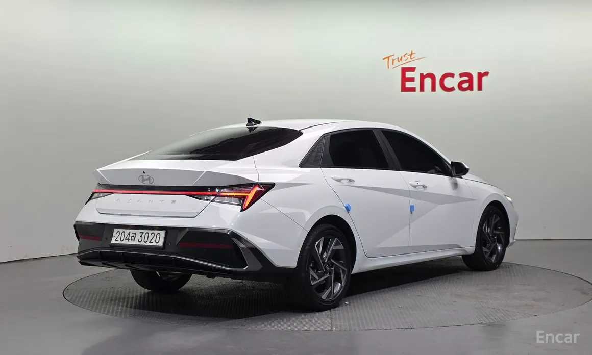 Фото 2 - Hyundai Avante