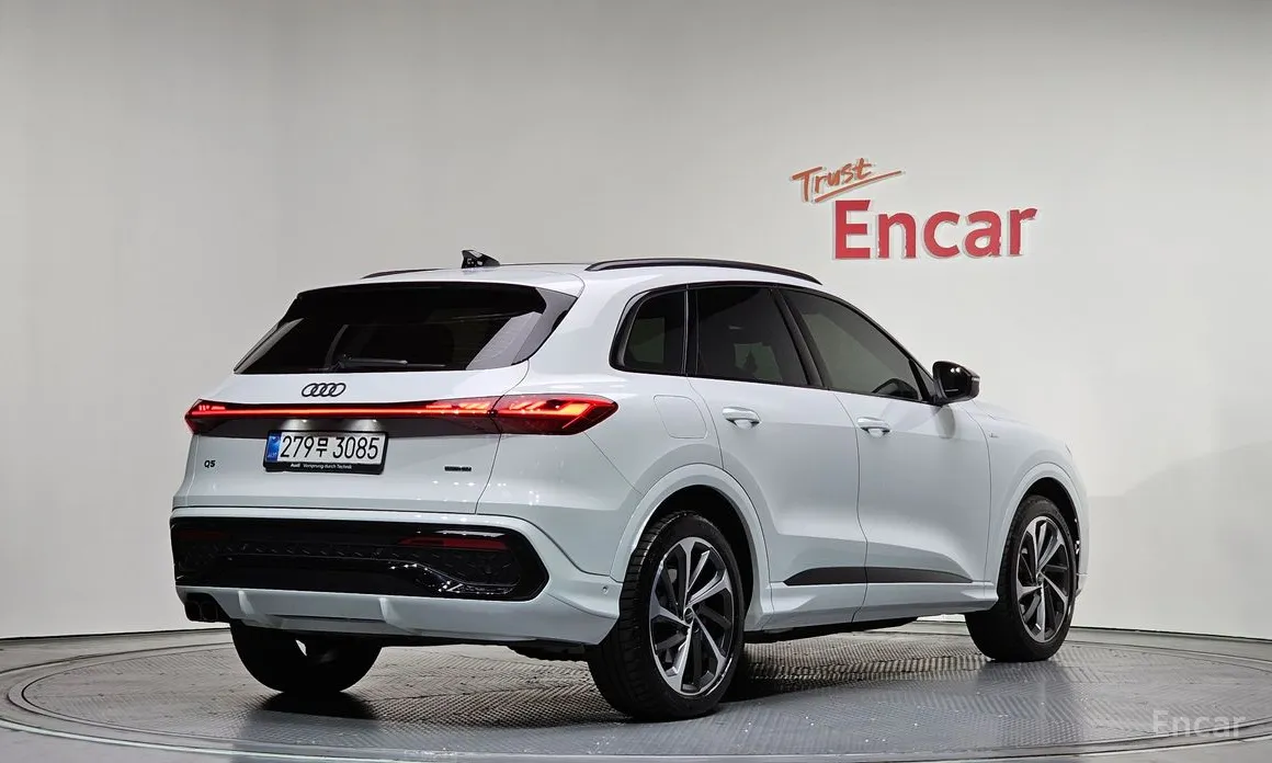 Фото 2 - Audi Q5