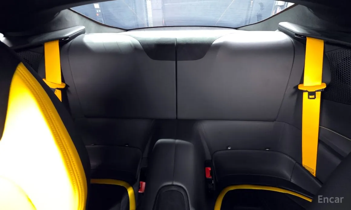 Фото 12 - Ferrari Roma