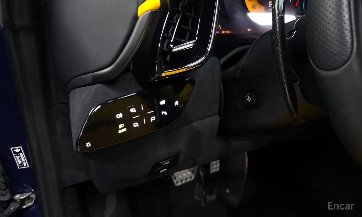 Фото 17 - Ferrari Roma