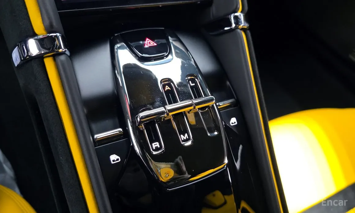 Фото 9 - Ferrari Roma