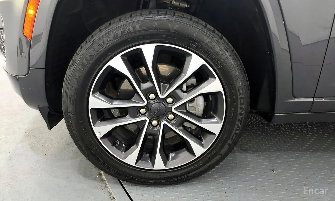 Jeep Cherokee 2021 L 3.6 Overland