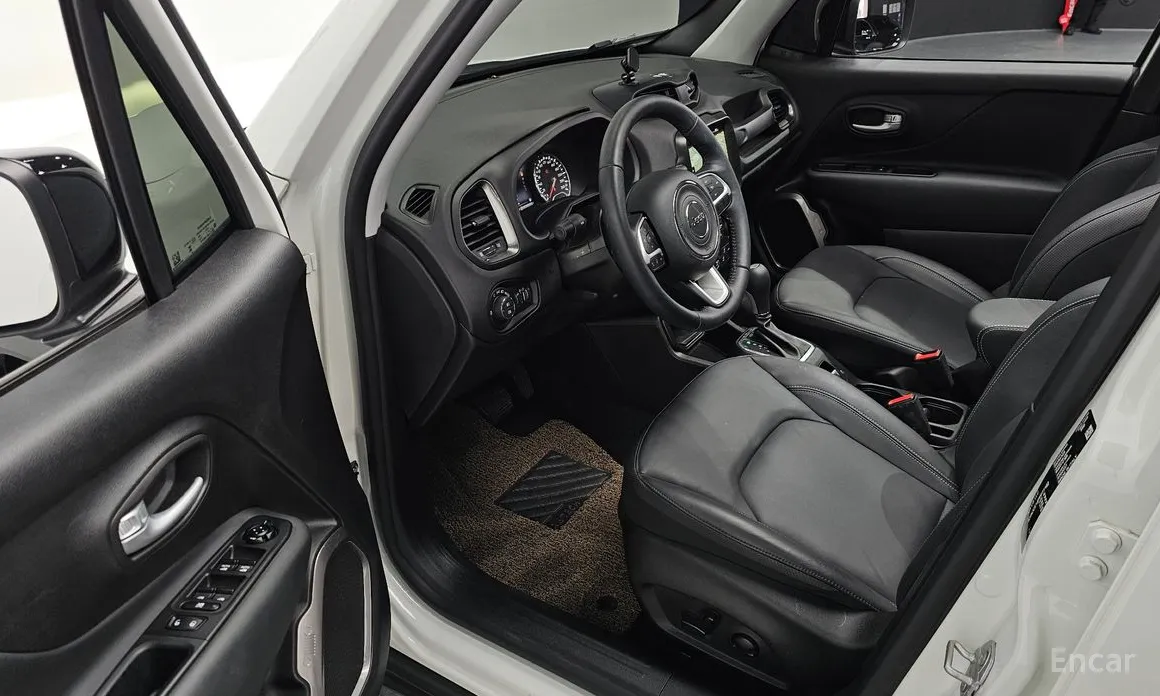 Фото 11 - Jeep Renegade