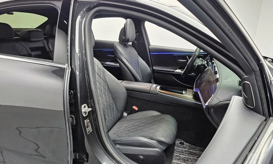 Фото 12 - Mercedes-Benz E-Class