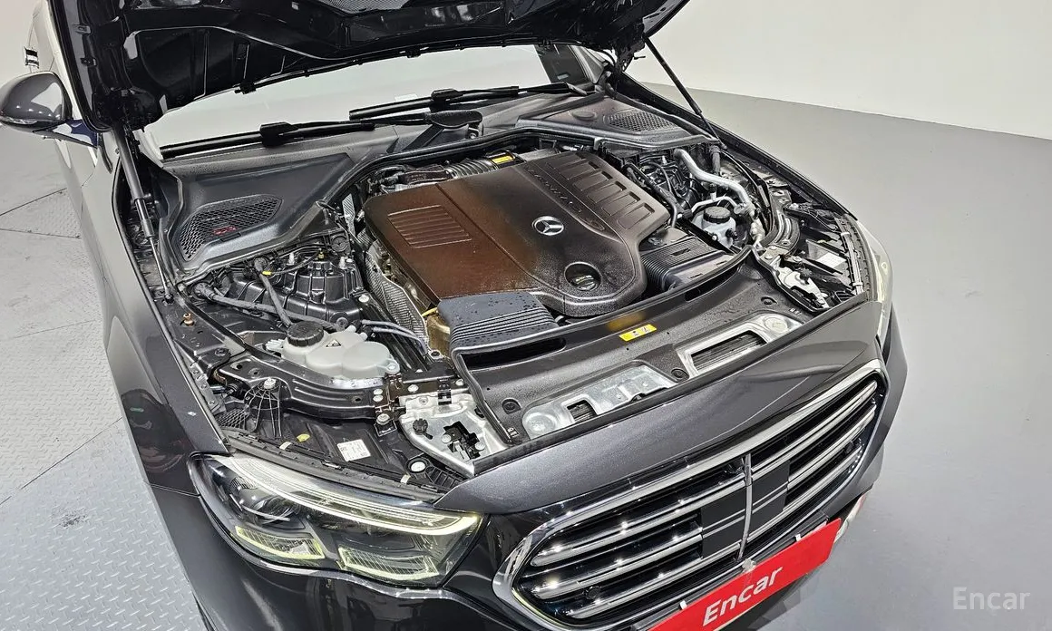 Фото 6 - Mercedes-Benz E-Class