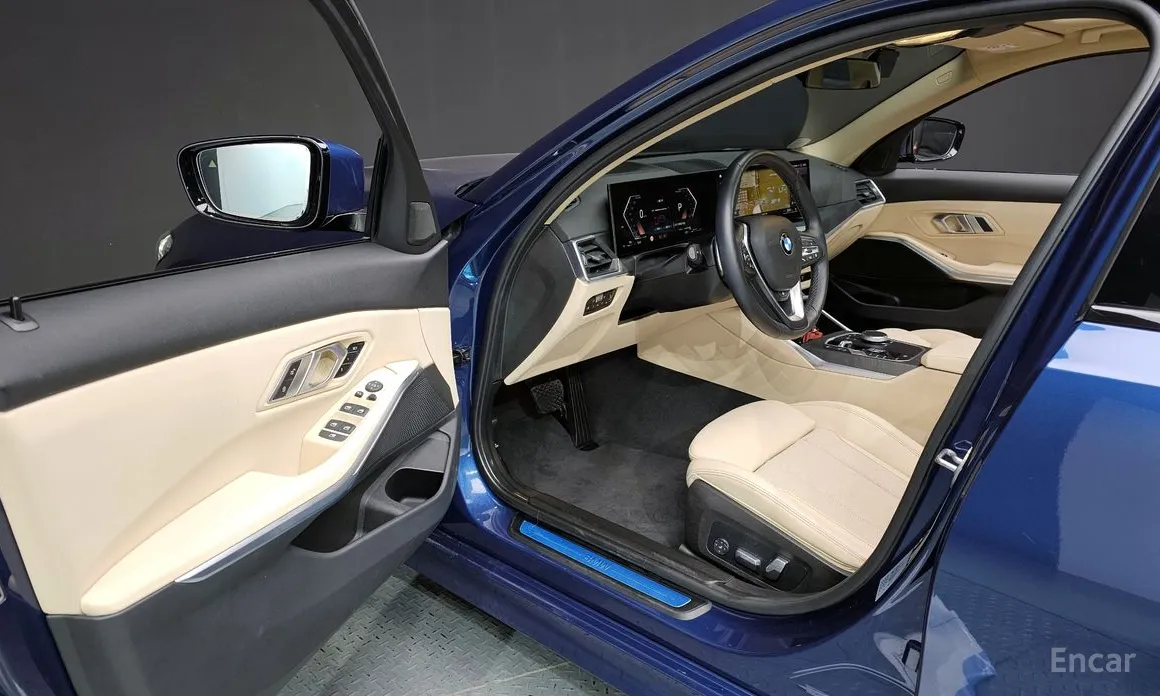 Photo 10 - BMW 3 Series