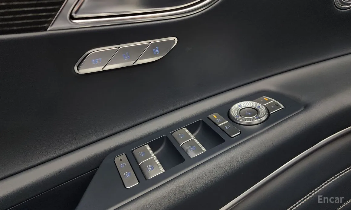 Фото 12 - Genesis GV80