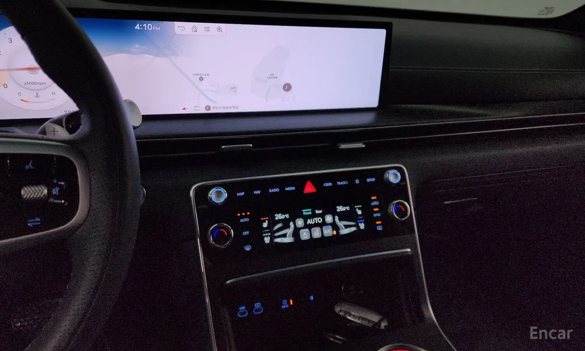 Фото 14 - Genesis GV80