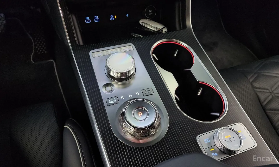 Фото 9 - Genesis GV80