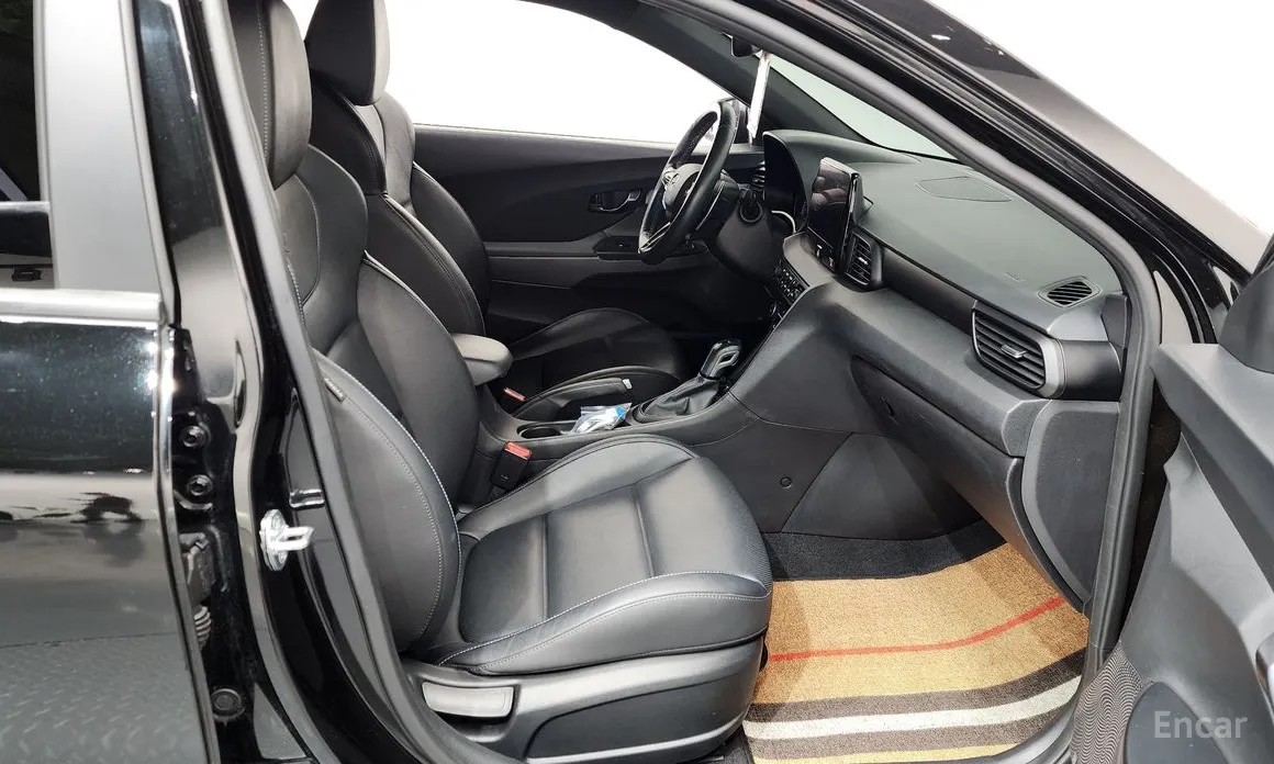 Photo 11 - Hyundai Veloster