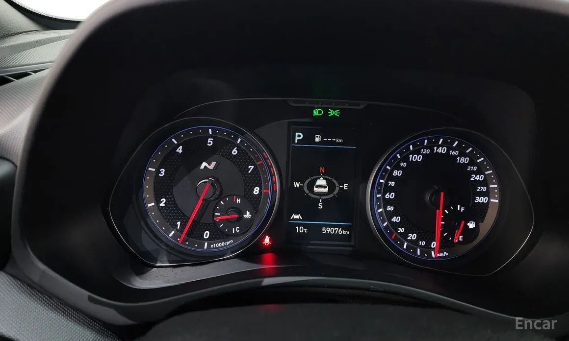 Photo 8 - Hyundai Veloster