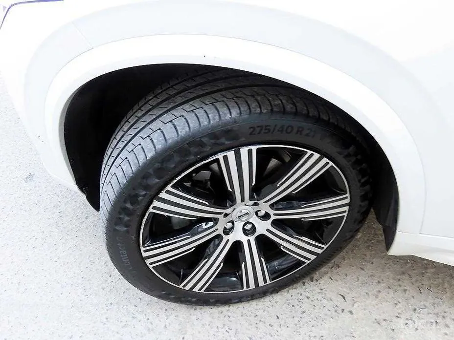 Photo 20 - Volvo XC90