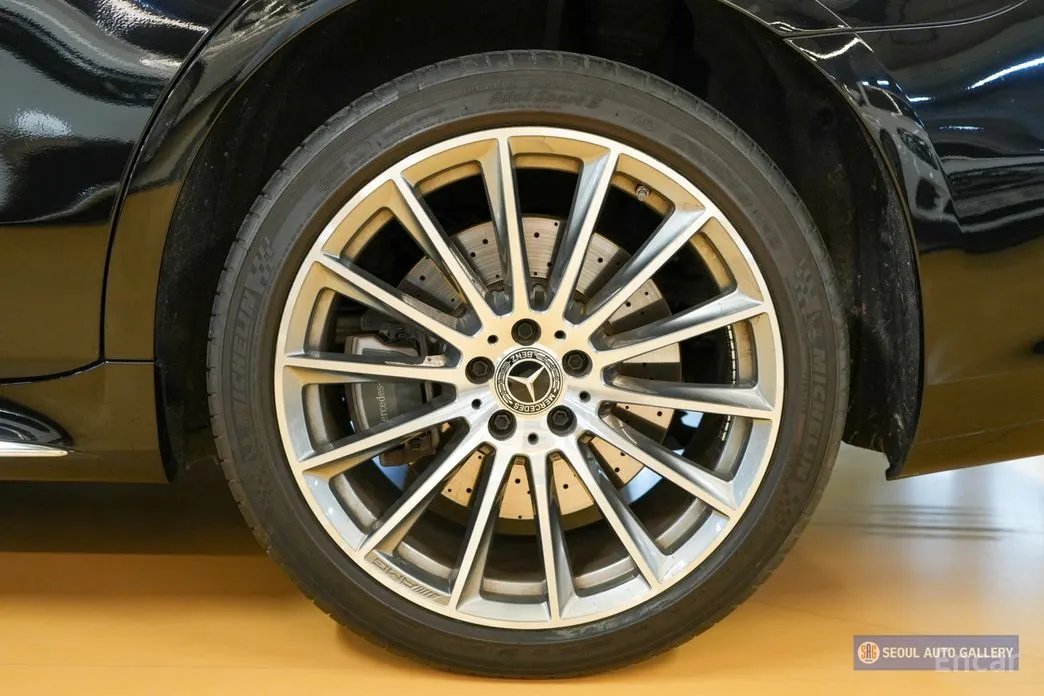 Фото 5 - Mercedes-Benz S-Class