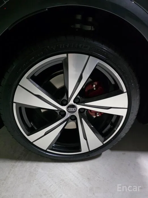 Фото 12 - Audi Q5