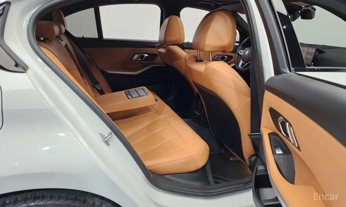 Фото 13 - BMW 3 Series